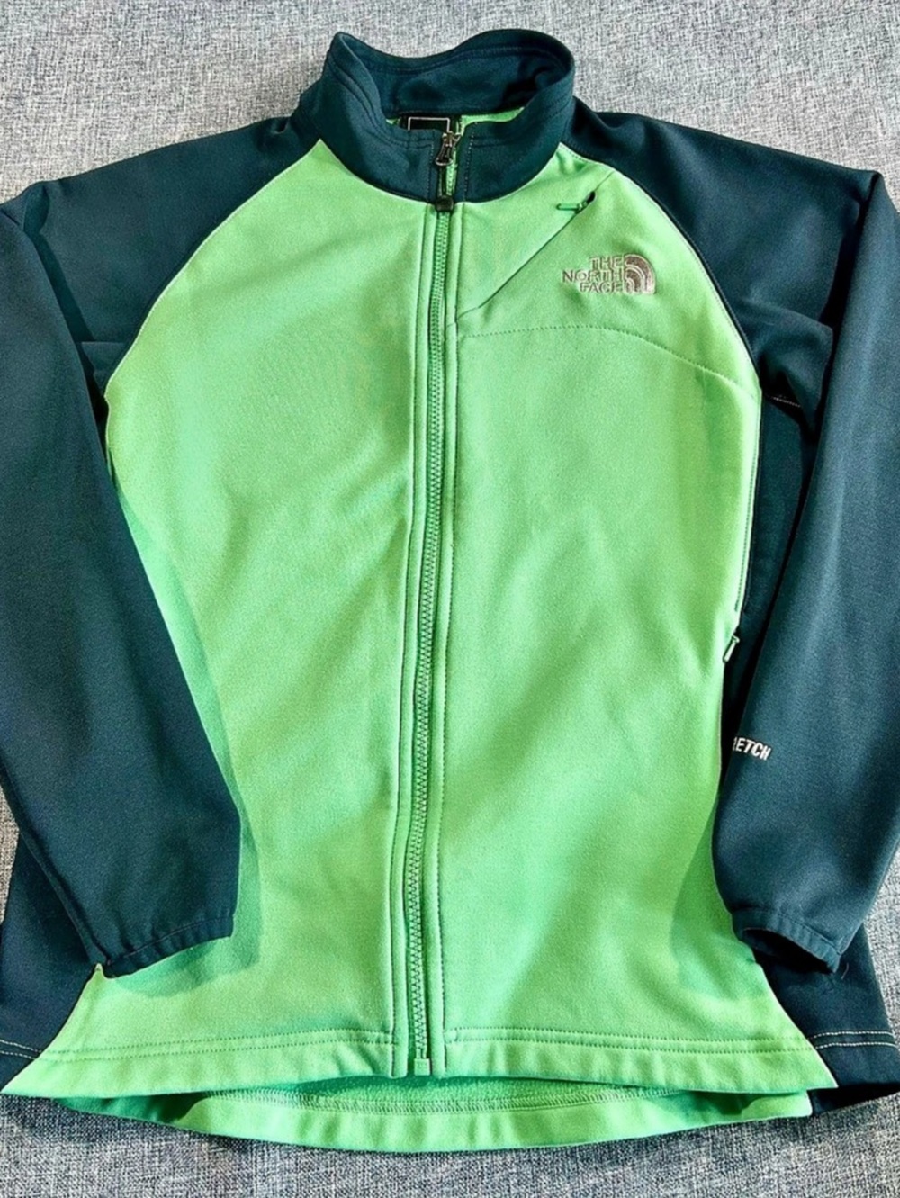 The North Face Apex Stretch Soft Shell Jacket Color Block Green & Navy Medium
